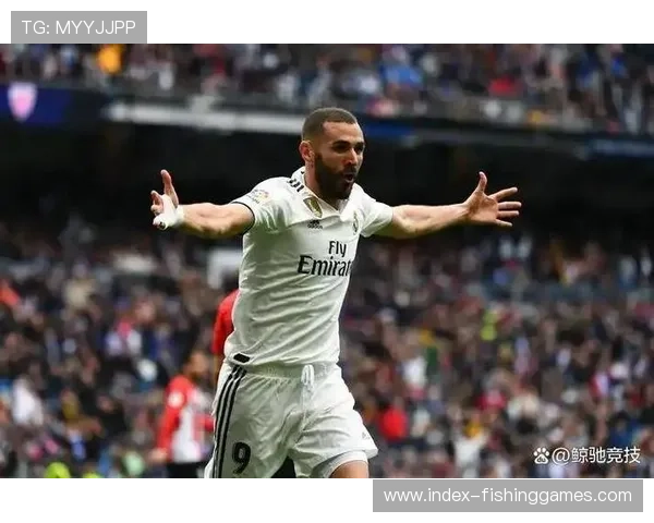 本泽马确认离队吉达联合，利雅得新月成下家